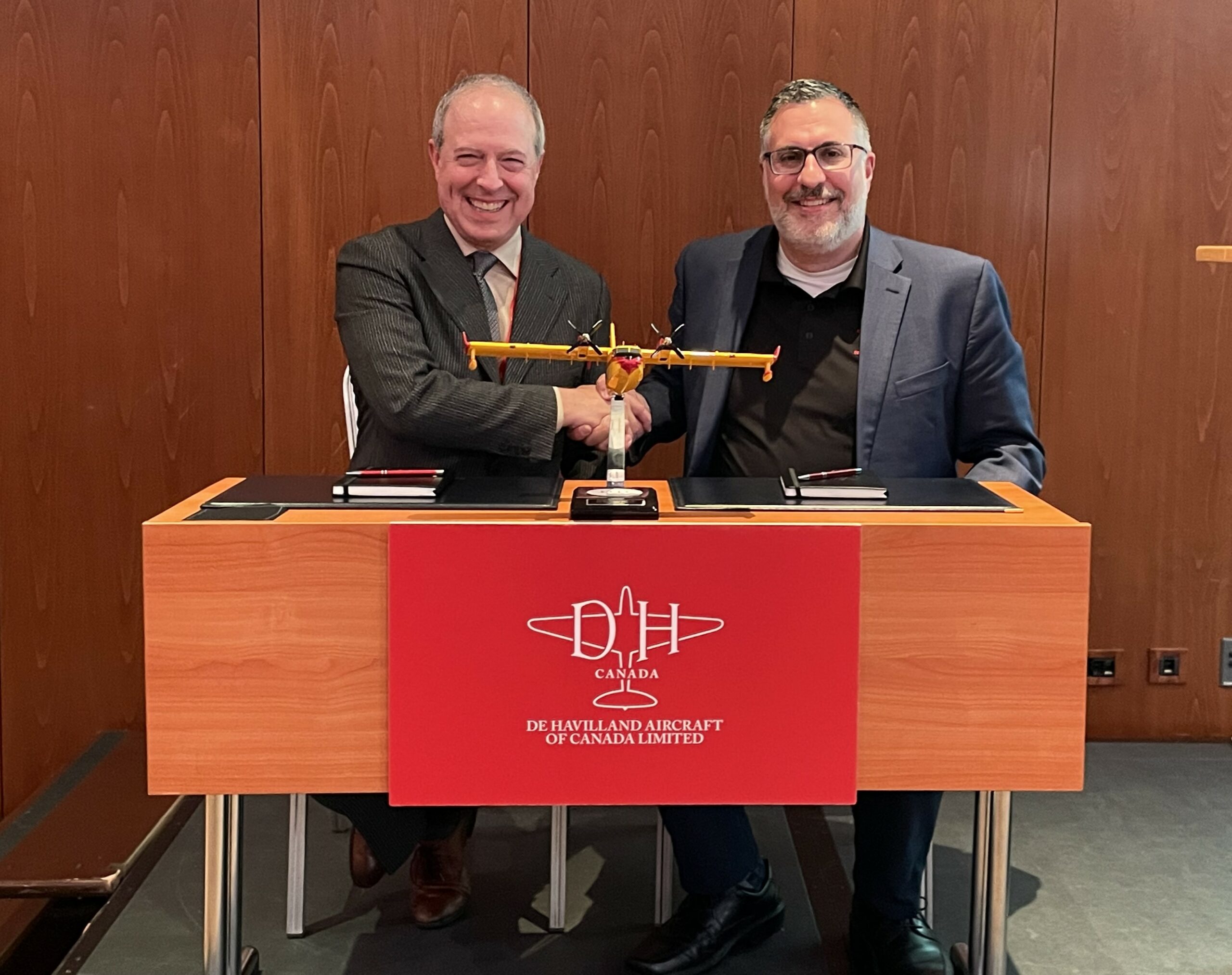 De Havilland Canada Announces Partnership with Universal Avionics and Acquisition of Mid-Canada Mod Center